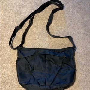 Black Special Edition lululemon Festival Bag!